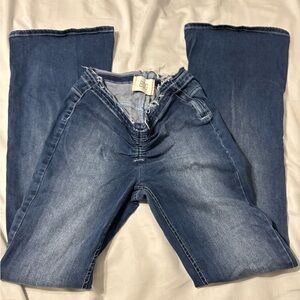 BDG Ruched Dipped V Flare Jeans